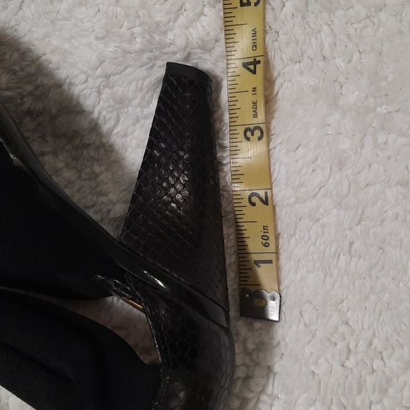 Arturo Chiang Studded Black Heels with Elegant Straps - Picture 12 of 12